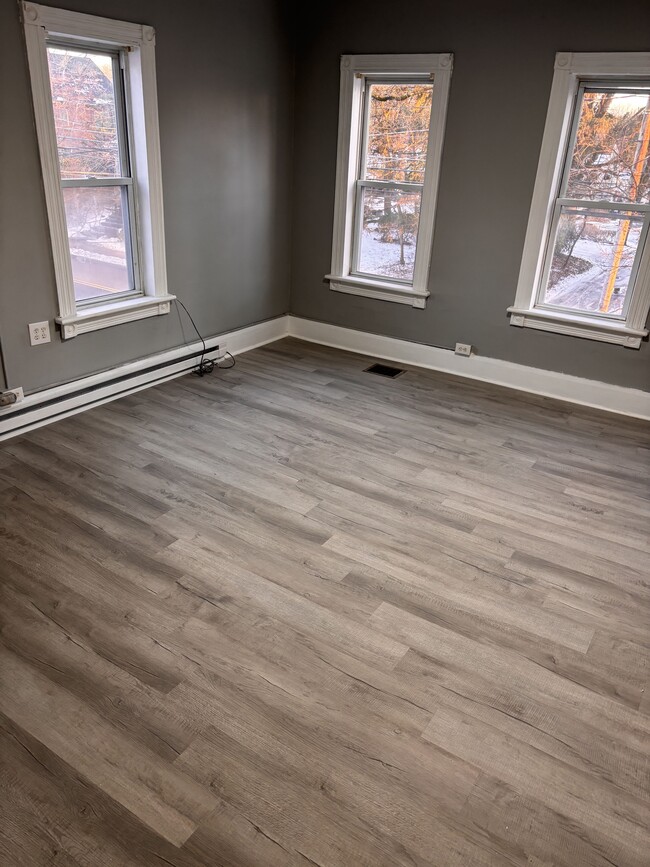 Building Photo - 78 E Broad St