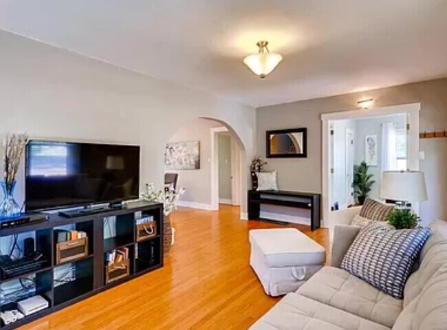 Photo - 332 N Meade Ave House