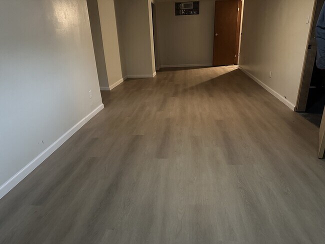 Foto del edificio - 1279 E North Broadway