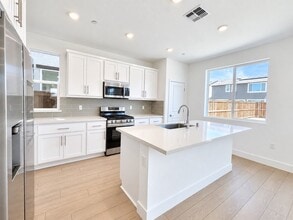 Building Photo - 4825 Badger Crk Ct