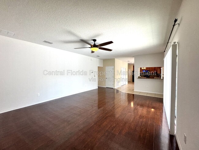 Foto del edificio - 2890 Spring Breeze Way