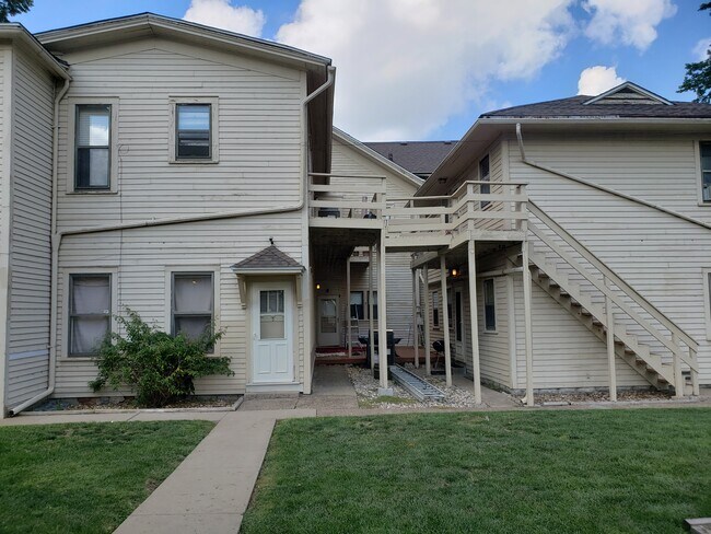 Parte trasera del edificio - 225 W 16th St