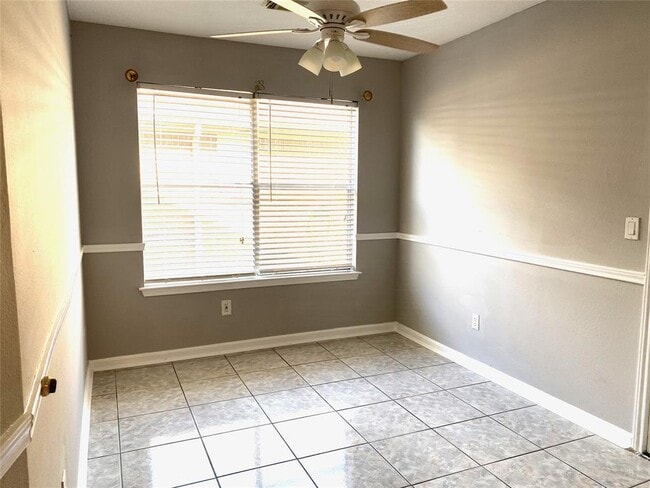 Foto del edificio - 9207 Walnut Glen Dr
