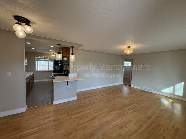 Photo - 1673 S Benton St House