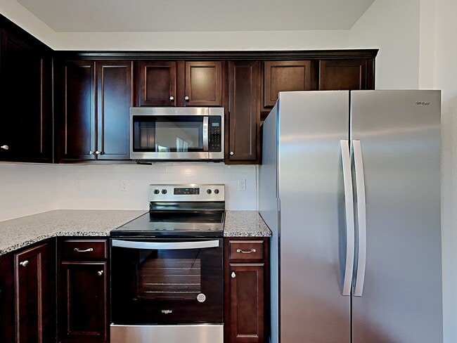 Foto del edificio - 5945 Hampton Creek Rd