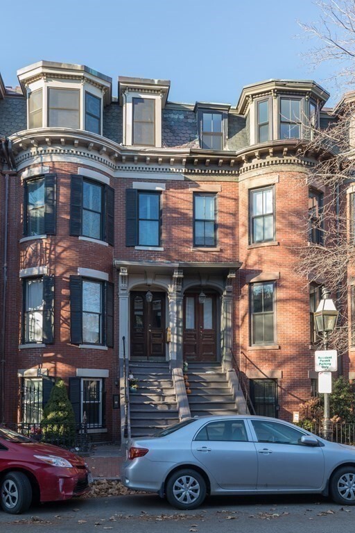 Building Photo - 105 Appleton St