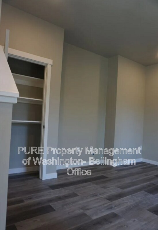 Building Photo - 702 E St