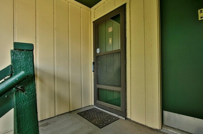 Building Photo - 1516 Bay Area Blvd