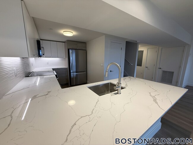 Foto del edificio - 1079 Commonwealth Ave