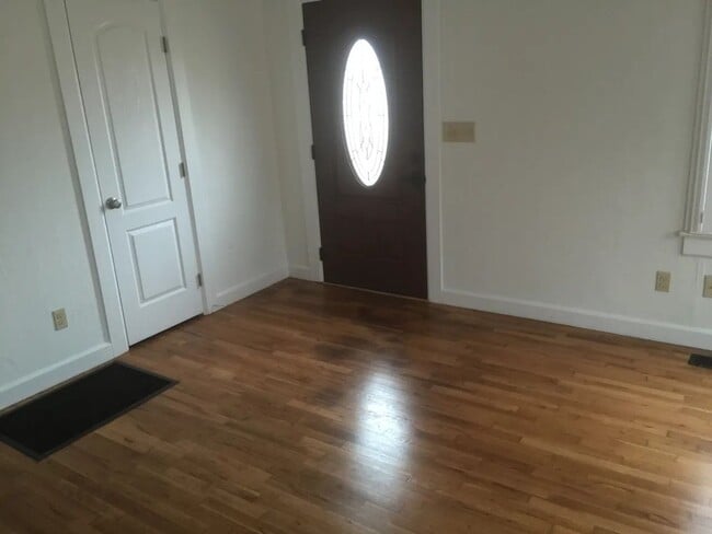 Building Photo - BEAUTIFUL HOME IN GREAT LOCATION!