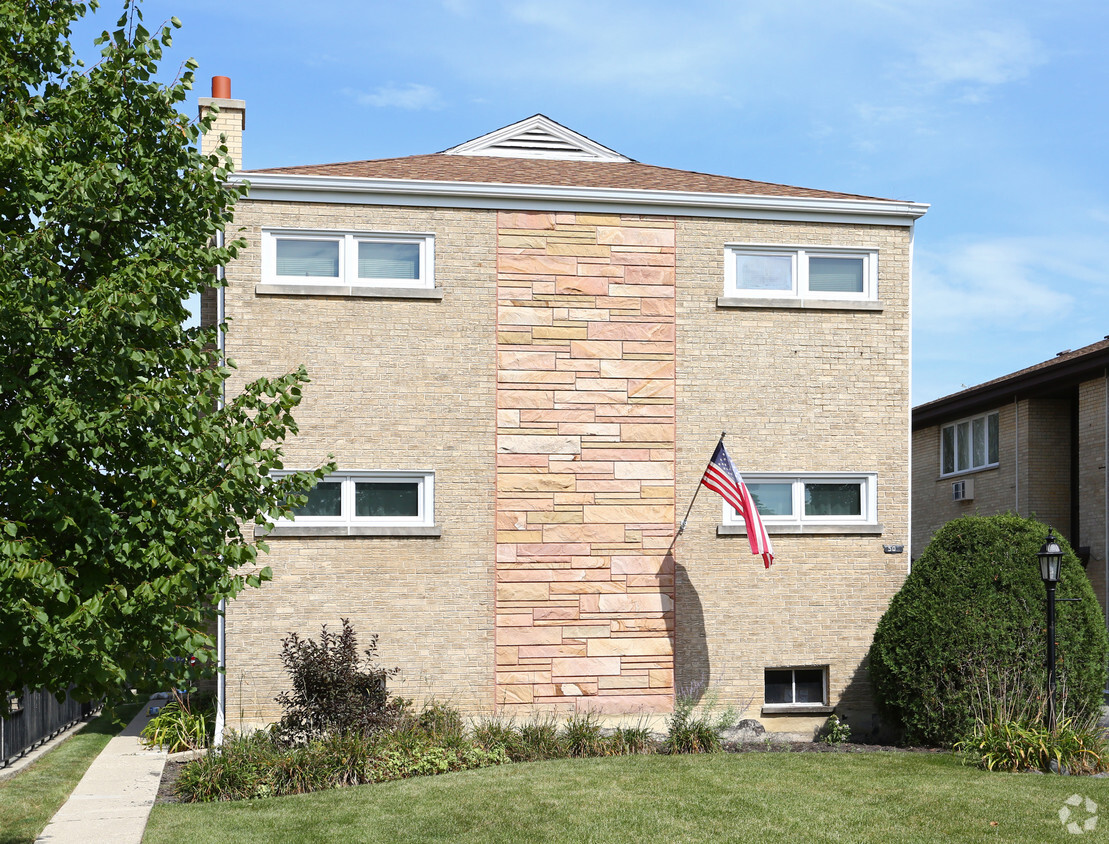 Building Photo - 505 Summit Ave