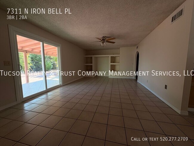 Foto del edificio - 7311 N Iron Bell Pl