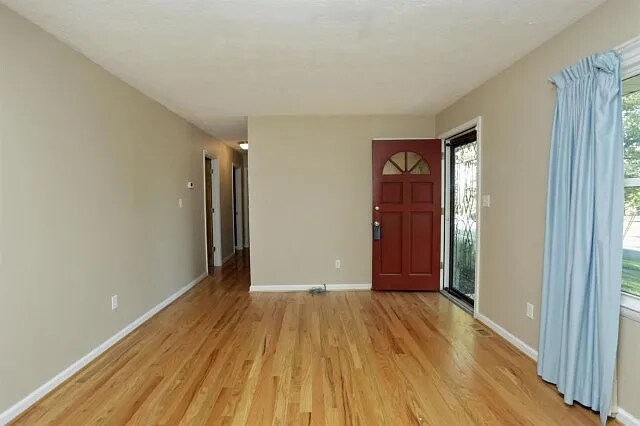 Foto del edificio - 1166 Trent Blvd