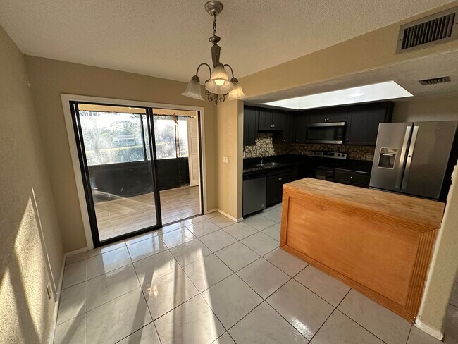 Foto del edificio - 4706 Oak Terrace Dr