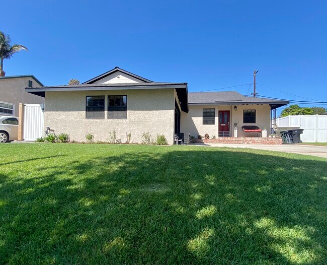 Foto del edificio - 21225 Marjorie Ave