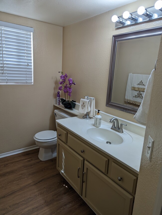 Building Photo - 7825 Green Crest Ct