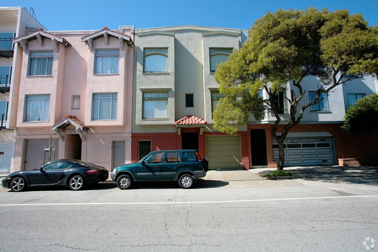 Primary Photo - 231-235 25th Ave