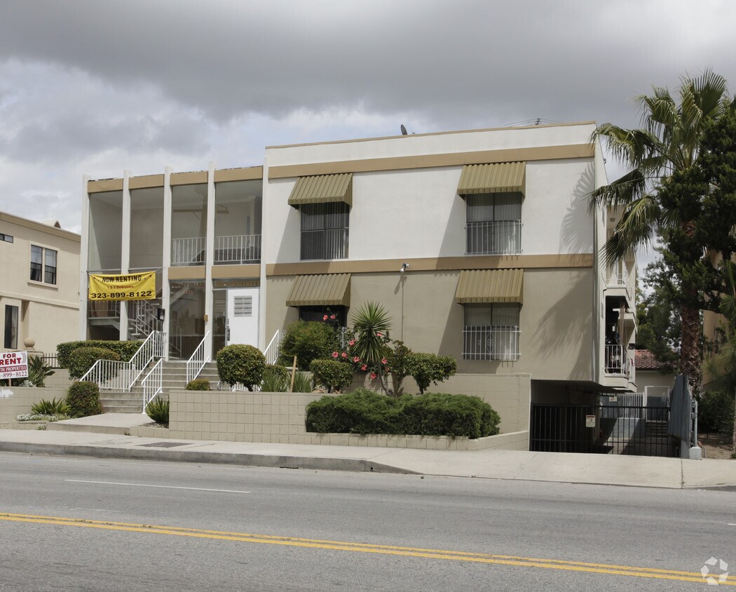 Foto del edificio - 5012 Whitsett Ave