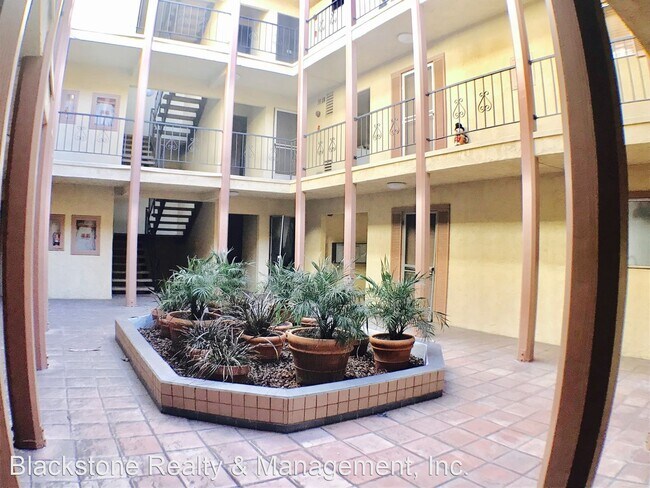 Building Photo - 11507 Moorpark St