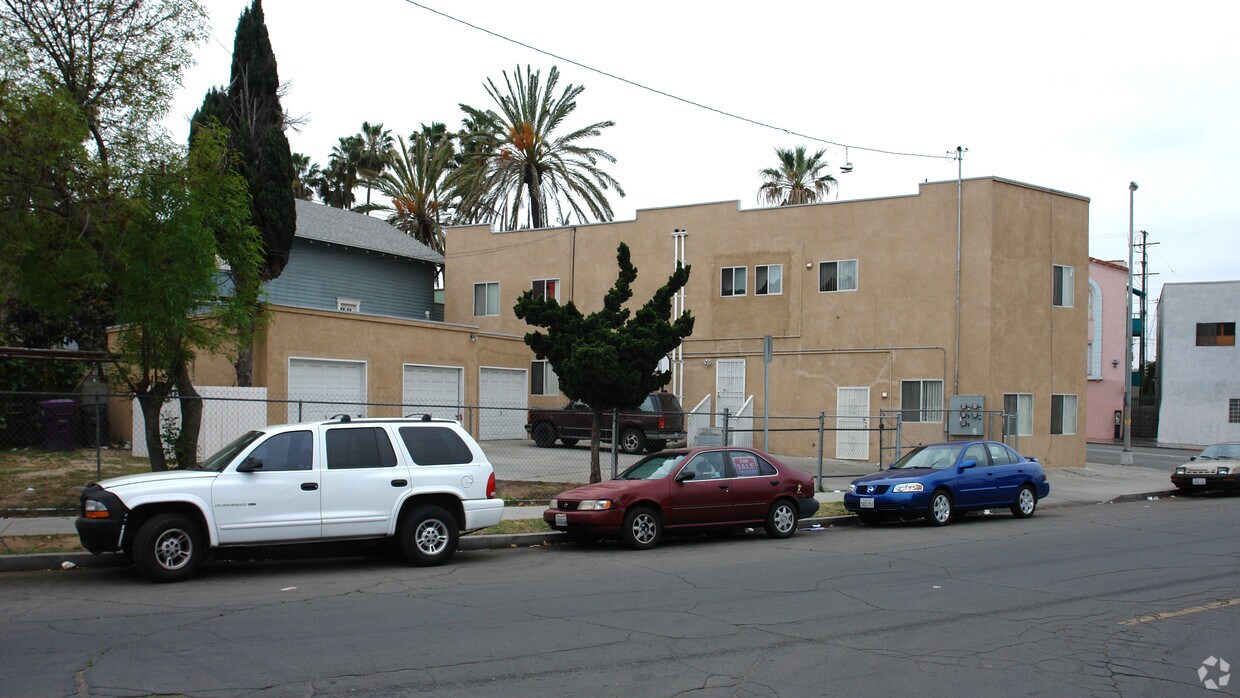 Foto del edificio - 1210-1218 Magnolia Ave