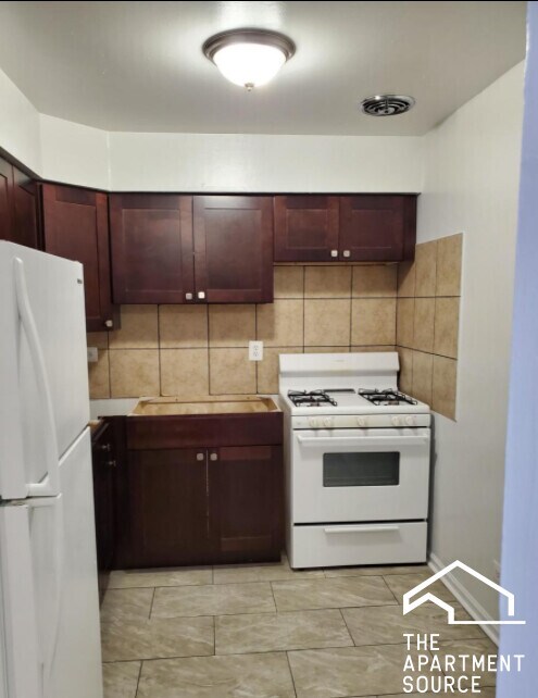Foto principal - 1515 W Morse Ave