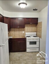 Building Photo - 1515 W Morse Ave