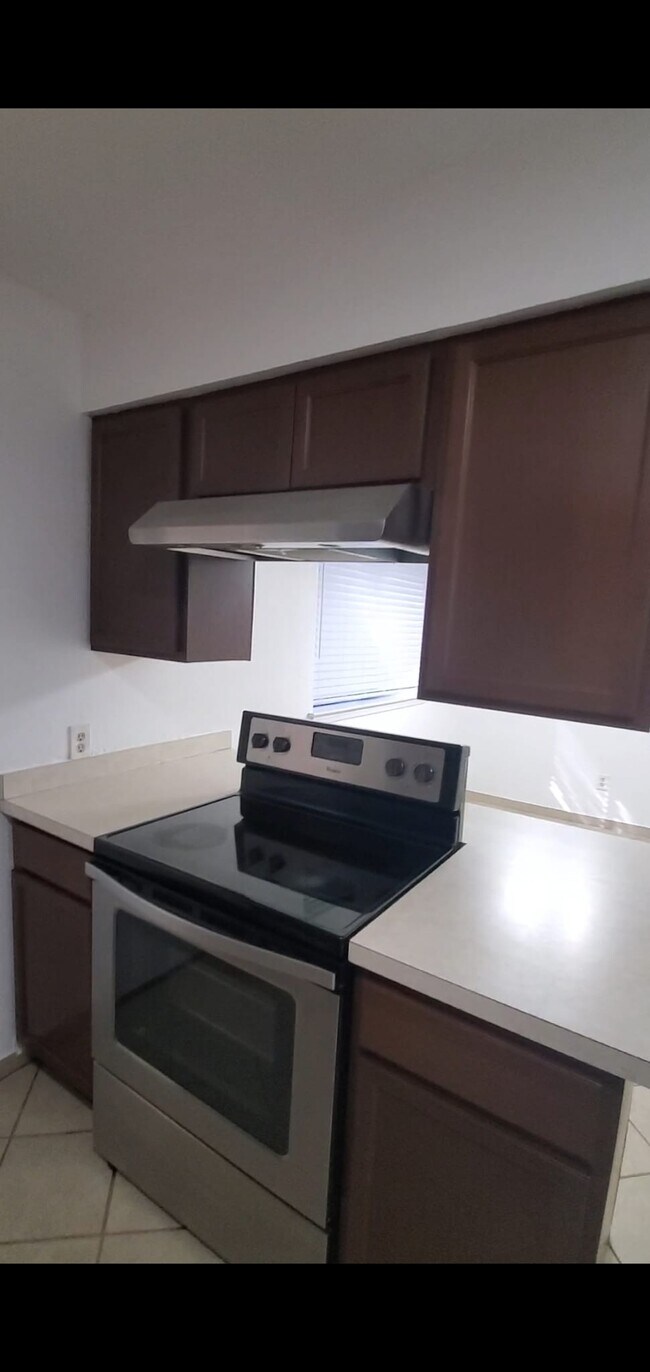 Foto del edificio - 5406 Windy Meadow Dr