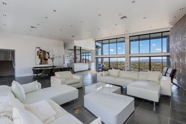 Foto del edificio - 4228 E Highlands Dr