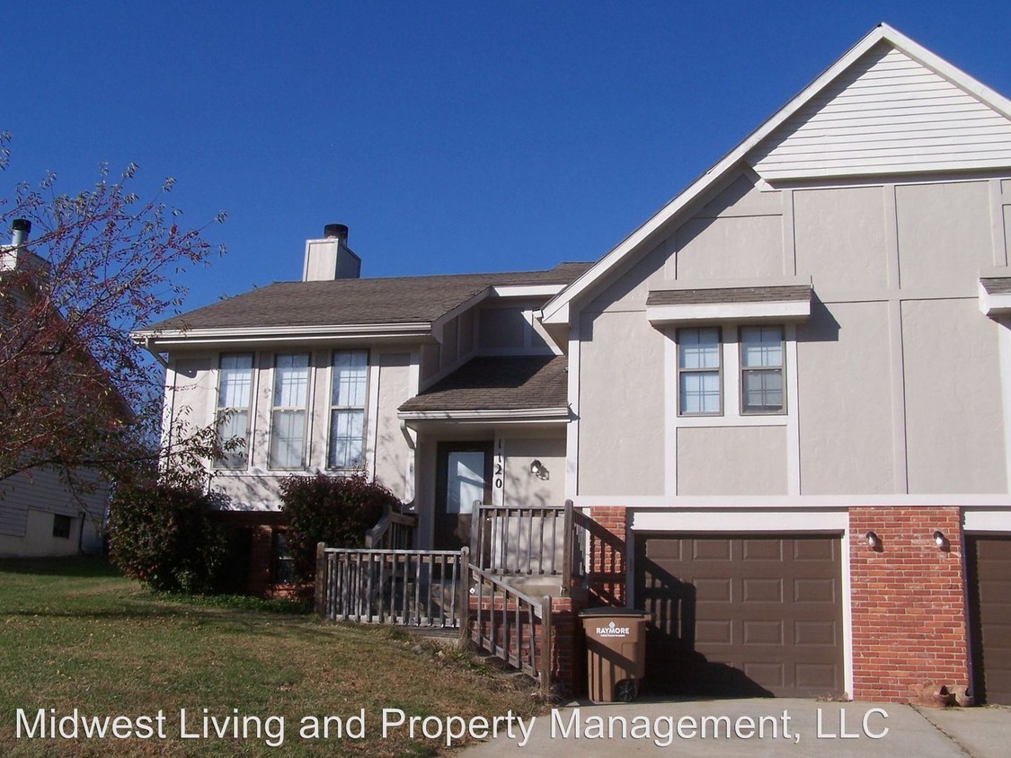 Primary Photo - 3 br, 3 bath Apartment - 1120 Ridgeway Dr