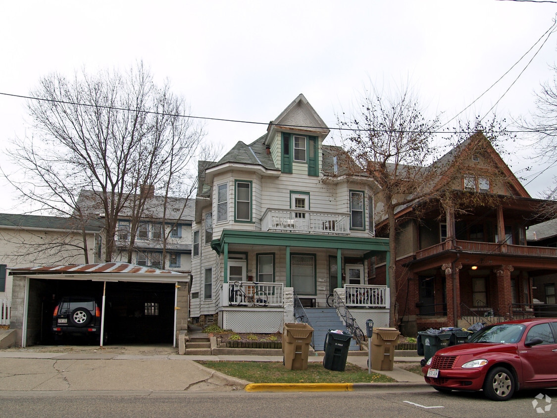 Building Photo - 219 N Brooks St