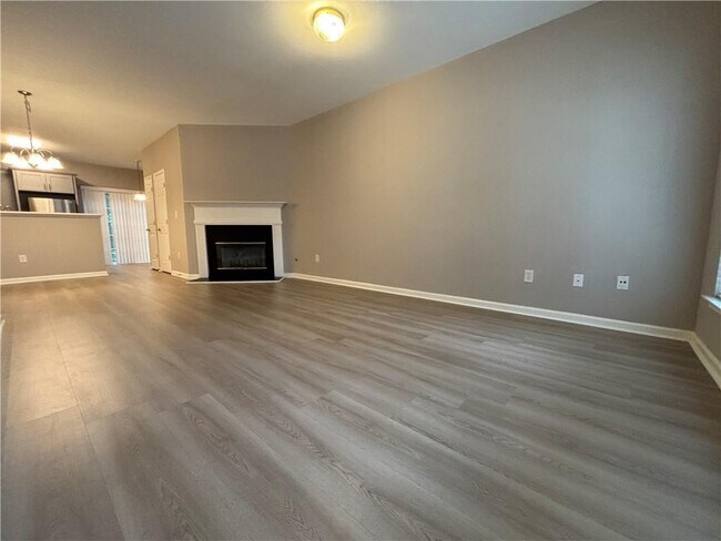 Foto del edificio - 3300 Hidden Cove Cir NW