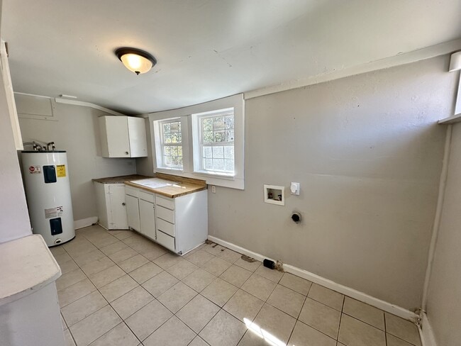 Building Photo - 521 41st St