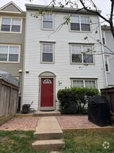 Building Photo - 19104 Highstream Dr