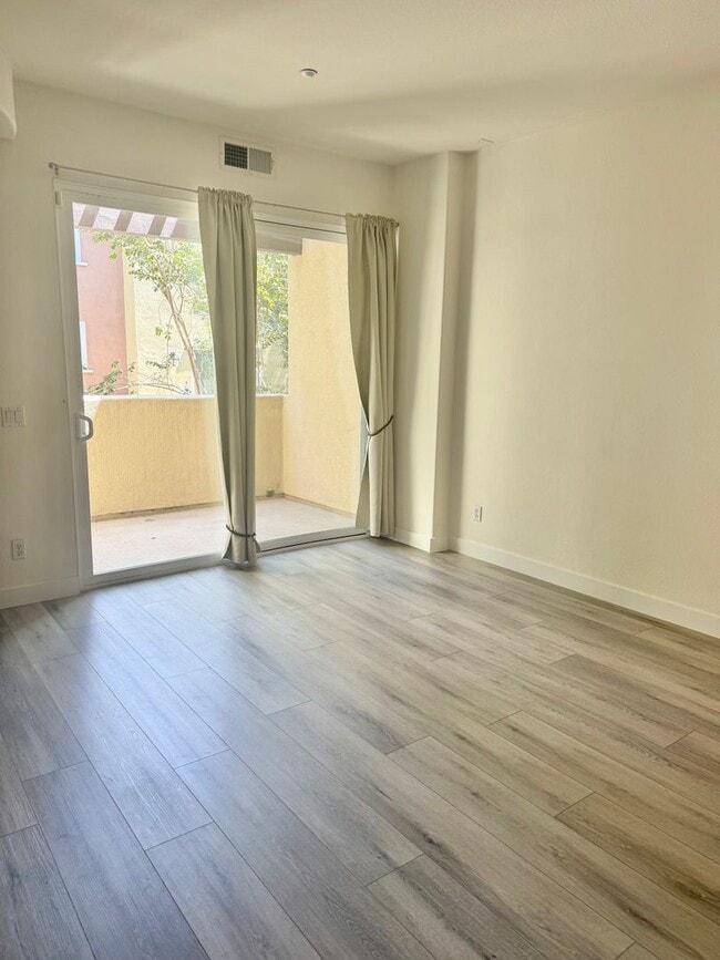 Building Photo - 2715 Escala Cir