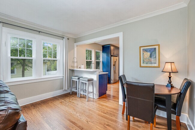 Foto del edificio - 145 N Huffman St