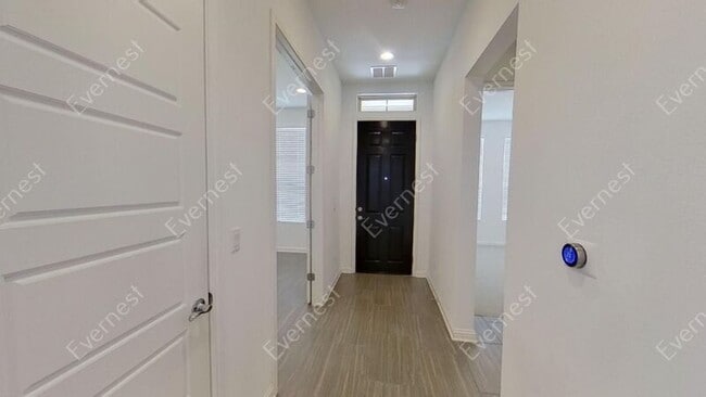 Building Photo - 1715 Arcilla St