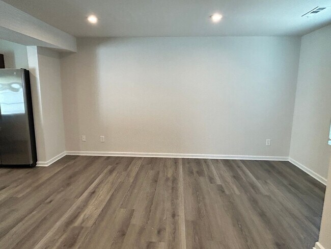 Foto del edificio - 3 Bedroom 2.5-Bath Home