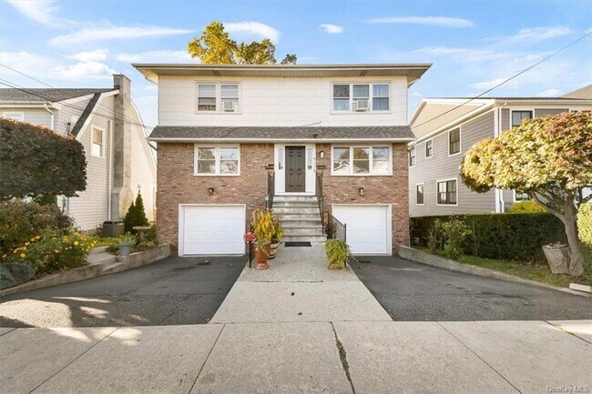 Foto del edificio - 185 Gainsborg Ave E