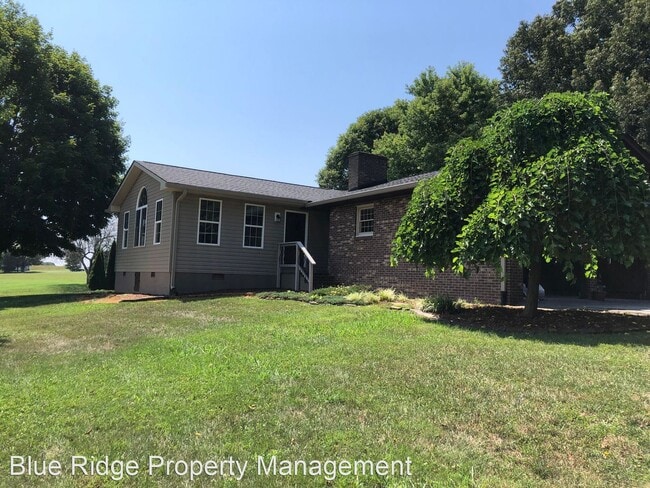 Building Photo - 4 br, 2.5 bath House - 426 N. Pickens Brid...