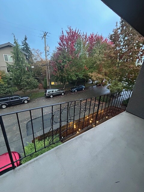 Foto del edificio - 4451 Midvale Ave N