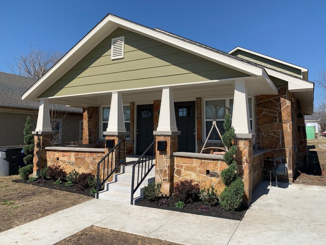Foto principal - 1641 E Archer St