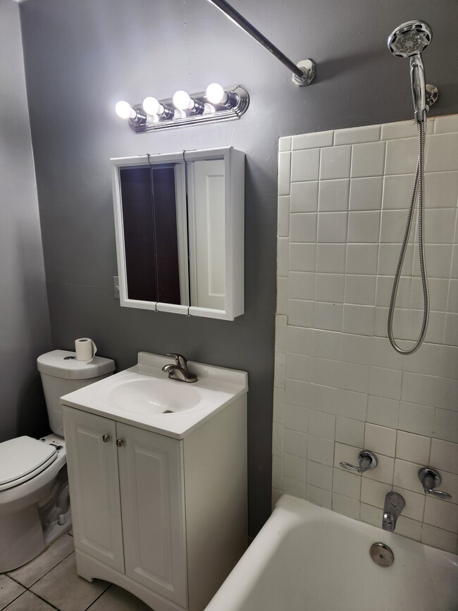 Bathroom - 5308 W Van Buren St