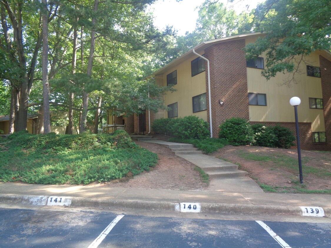 Primary Photo - 1204 Schaub Dr