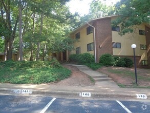 Building Photo - 1204 Schaub Dr