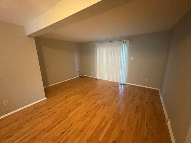 Building Photo - The Colonies 2BR+Office, 1Car Garage – Wes...