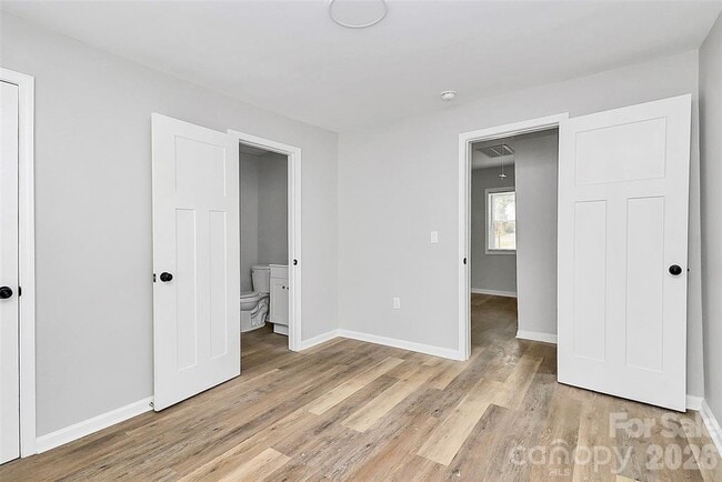 Building Photo - 55 Dunn St