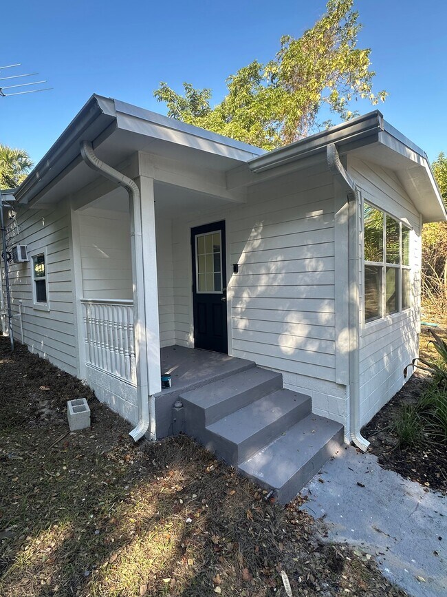 Building Photo - 2017 N 3rd St