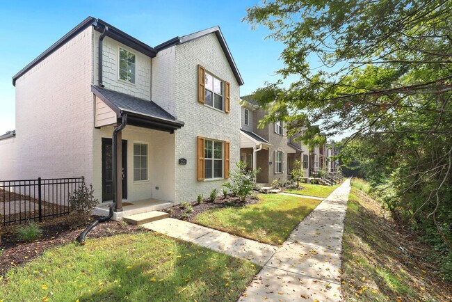 Foto del edificio - 2345 E Amherst Aly