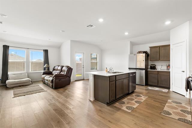 Building Photo - 2518 Rockridge Dr
