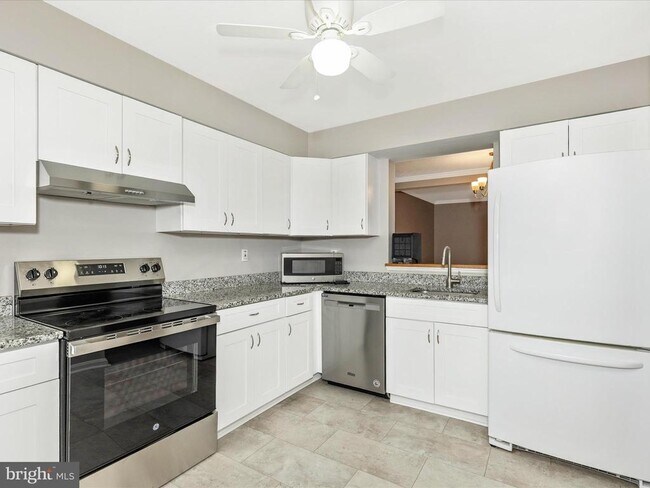 Foto del edificio - 430 Spalding Ct